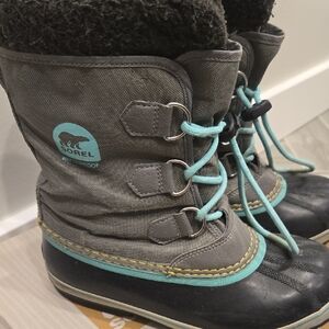 Sorel Gray and Black /Teal Winter Boots